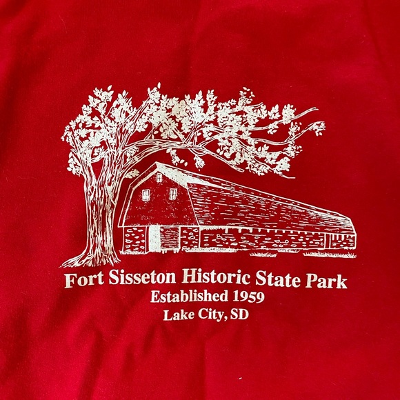 Sz L - Fort Sisseton State Park Hoodie. Lake City - Picture 1 of 6